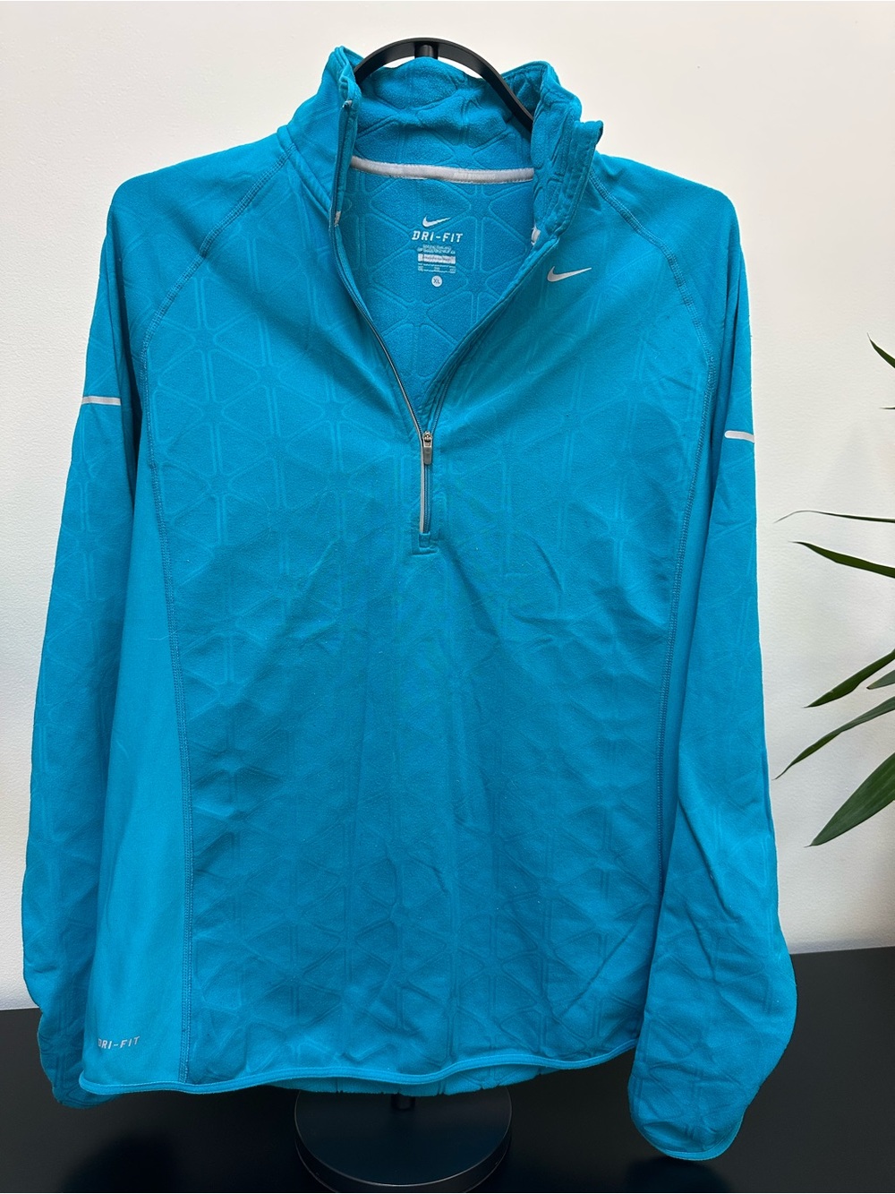 Nike Dri-FIT Women's Quarter-Zip Jacket - Blue
